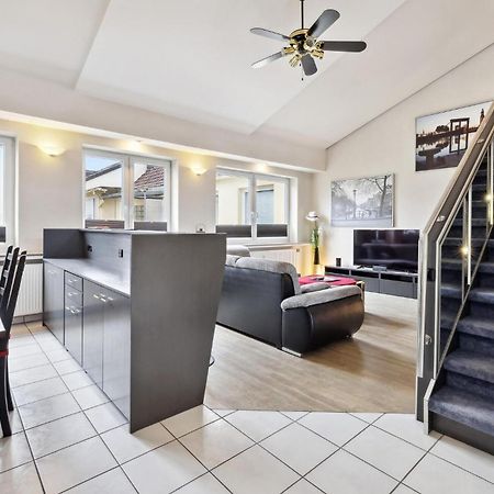 Amazing Apartment In Bremerhaven With Kitchen Eksteriør billede